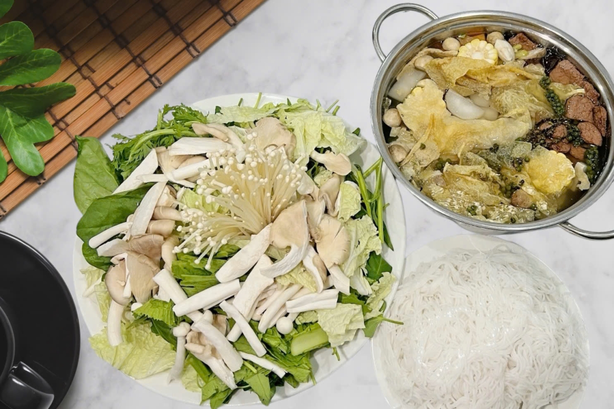 Lẩu Nấm Tiêu Xanh - Bún